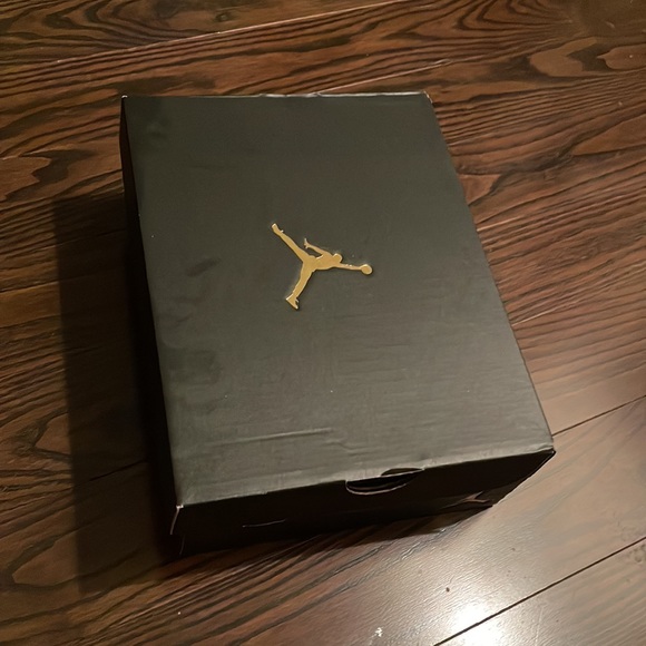 Royal blue Jordan 1, kids 3Y women’s 4.5 - Picture 3 of 3